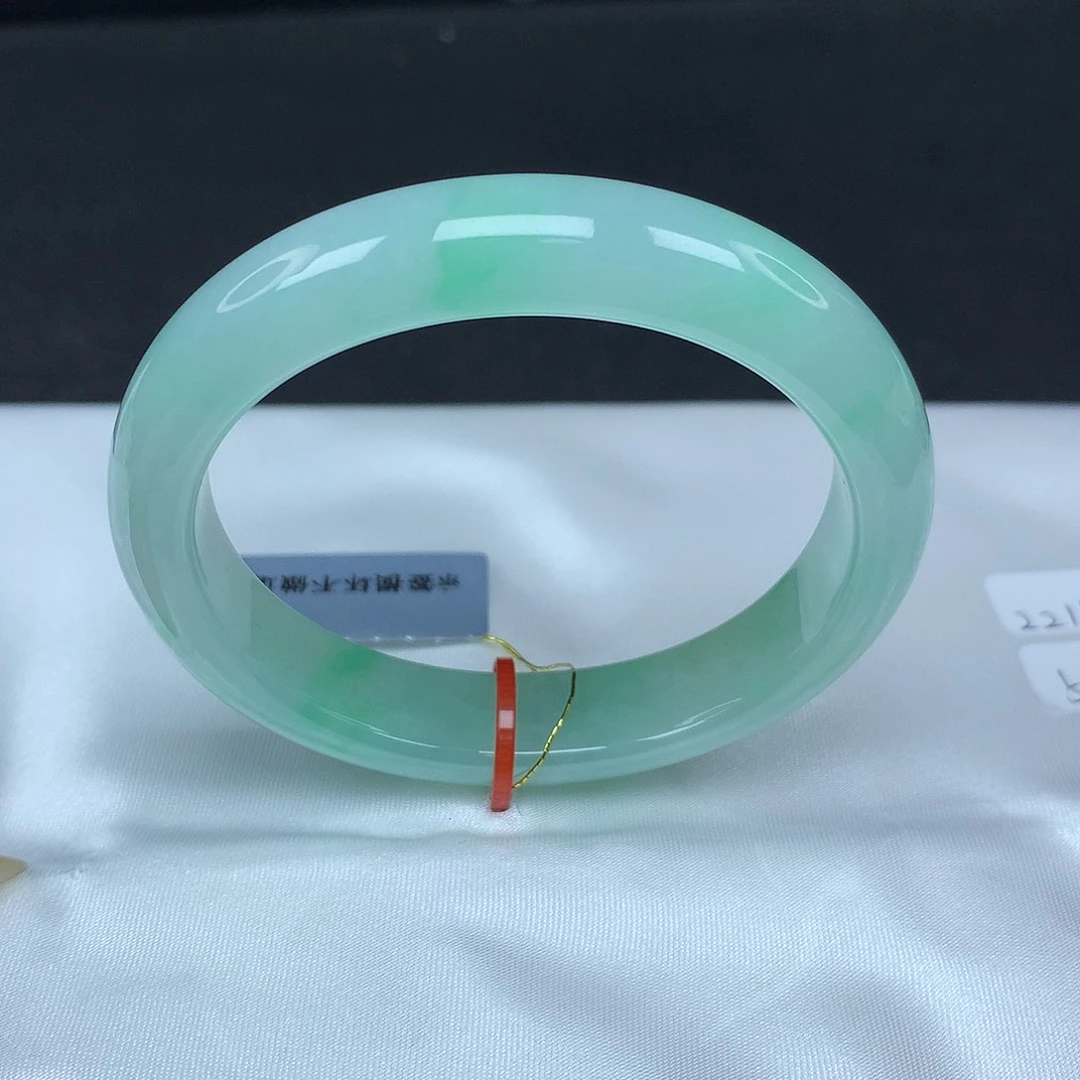 翡翠未镶嵌手镯53+贵妃手镯090