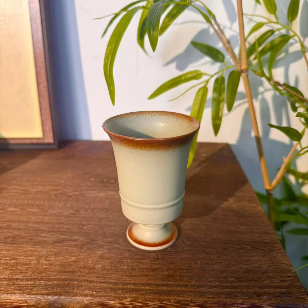 高颜值粗陶高足铃铛杯