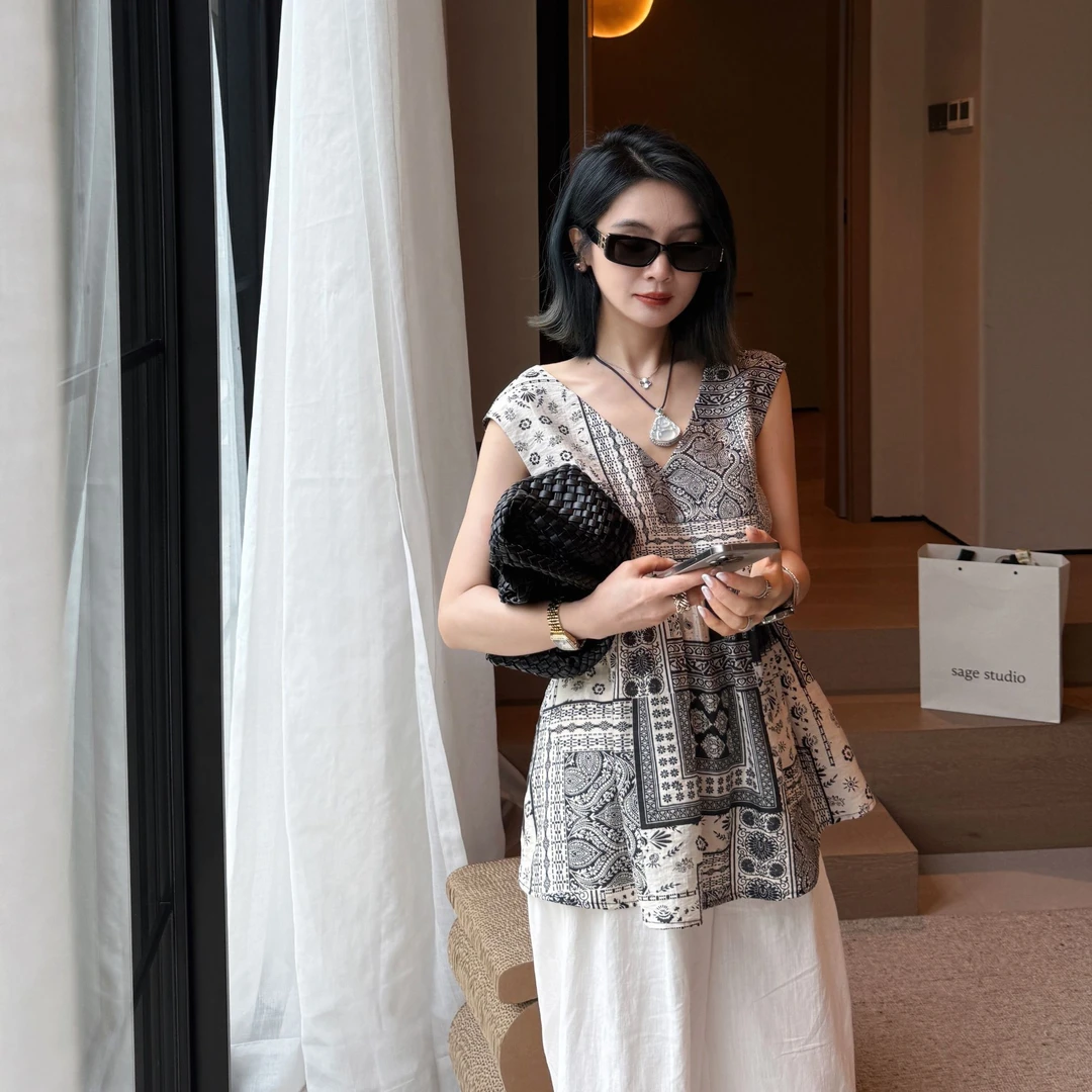 TheLOE/静奢娃娃小衫天丝V领薄款印花宽松无袖背心#06.03S-G5929