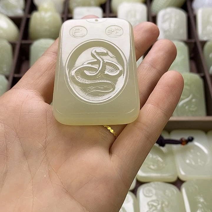 昆仑石蛇守护普贤菩萨