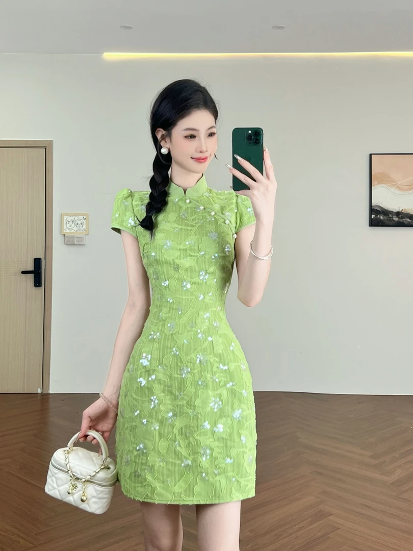 绿色新中式改良旗袍连衣裙女夏季2025年新款气质重工高级感裙子