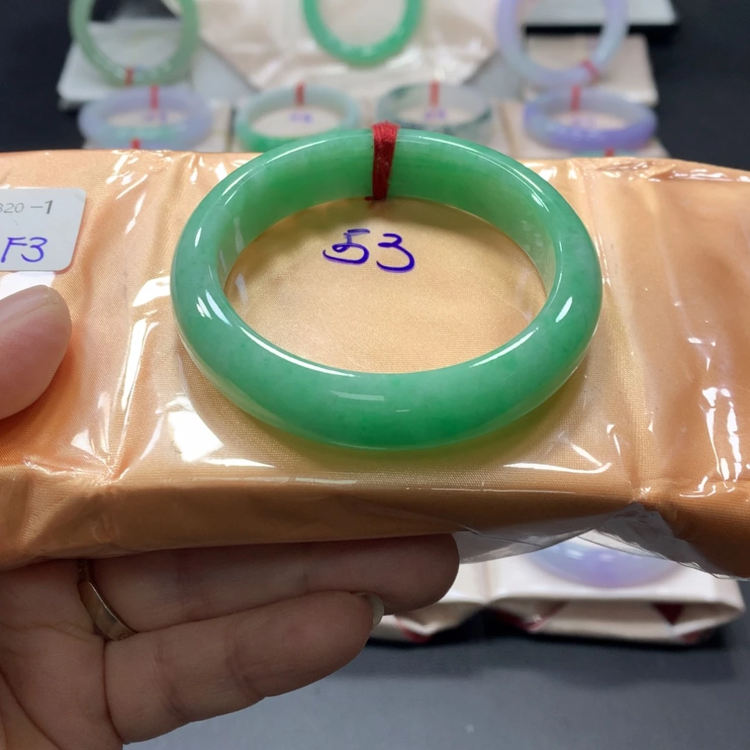 翡翠未镶嵌手镯53圈口