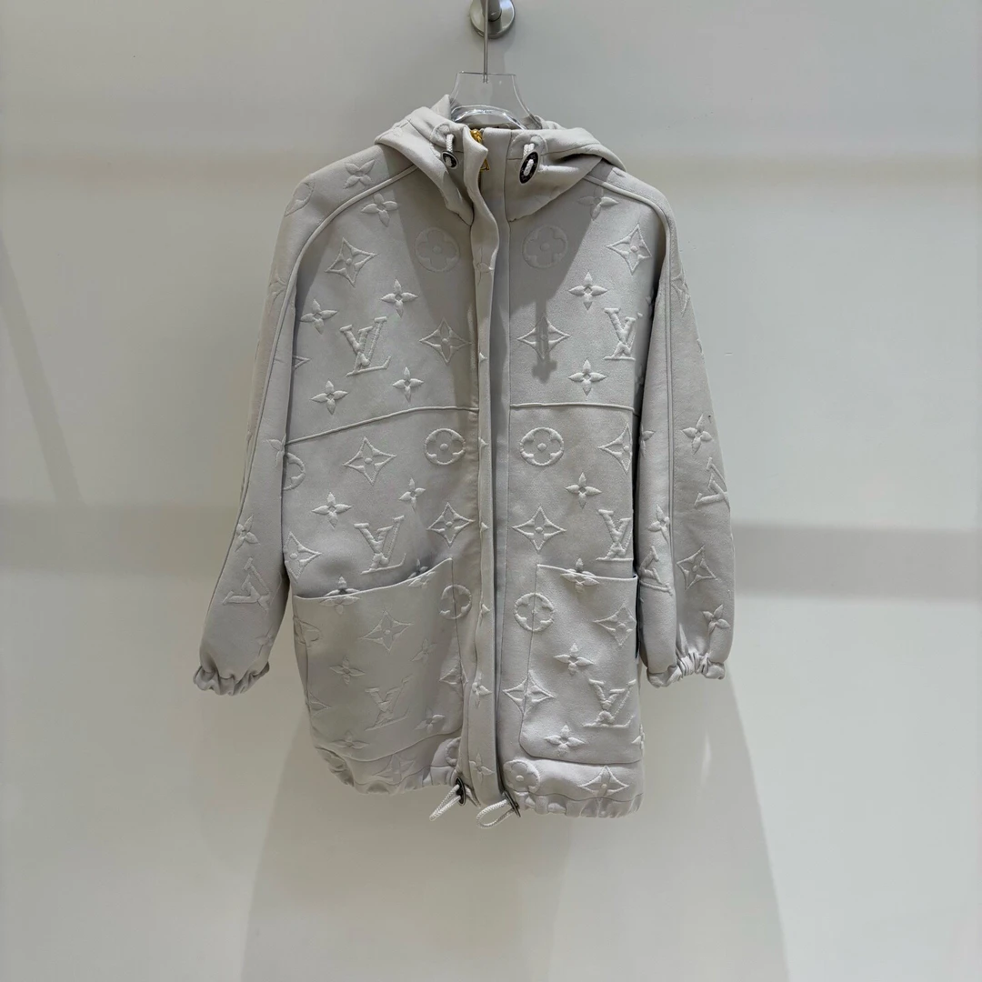 99新 LouisVuitton/路易威登 LV2388 满印logo外套XS码原价27900