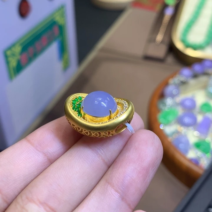 颈饰18K金镶嵌翡翠翡翠