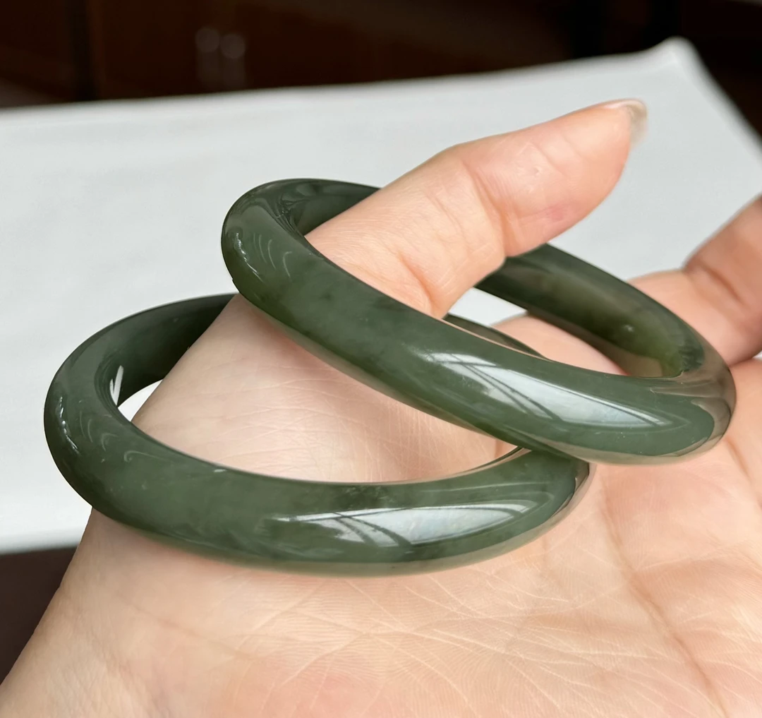 湖光精灵·和田玉湖水绿手镯湖水绿钢板料冰胶感（多样性发其一）
