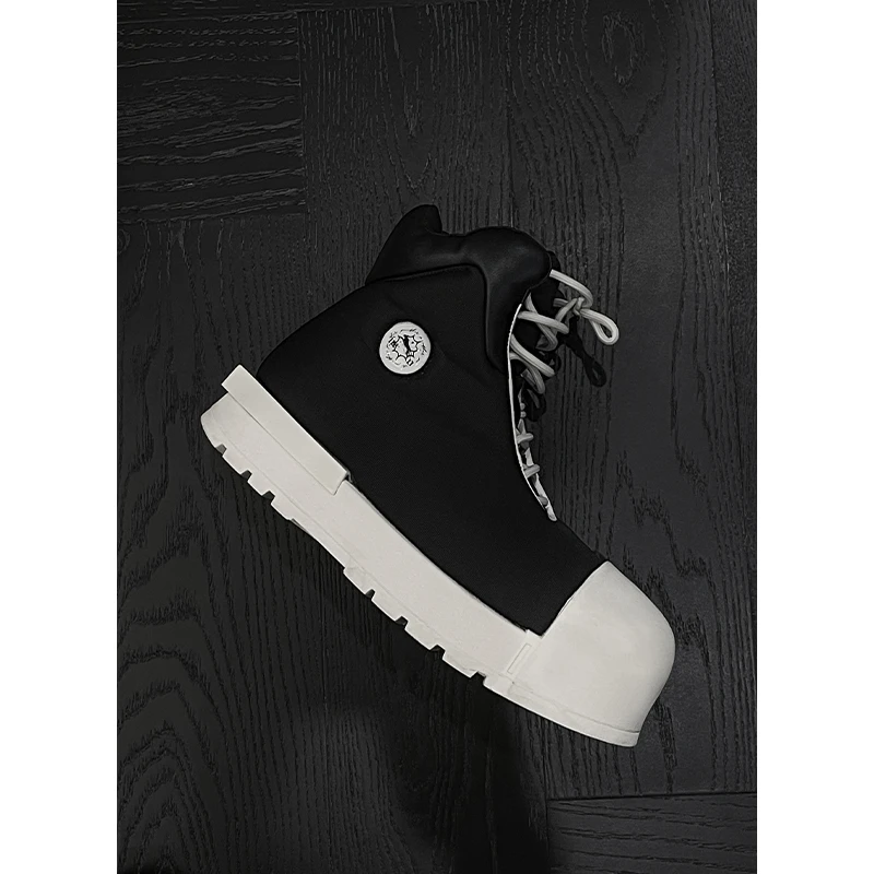 龙叨叨秋季新款潮流美式设计感厚底增高系带高帮大圆头休闲板鞋