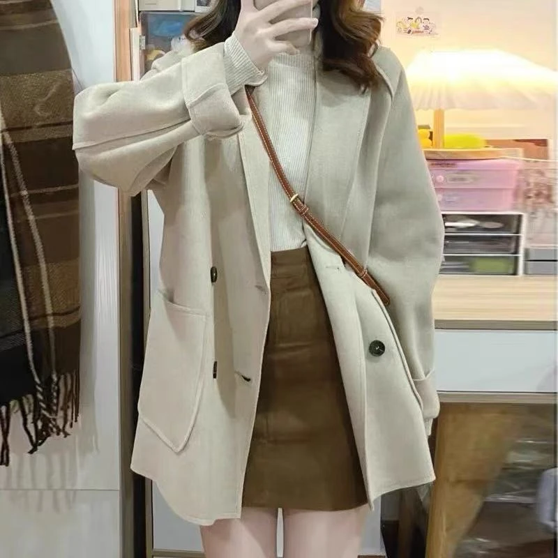 8866  双面羊毛大衣女2025秋冬新款短款赫本风双排扣宽松外套