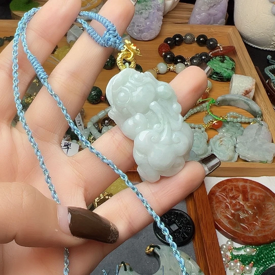 翡翠吊坠(赠链)未镶嵌吊坠40