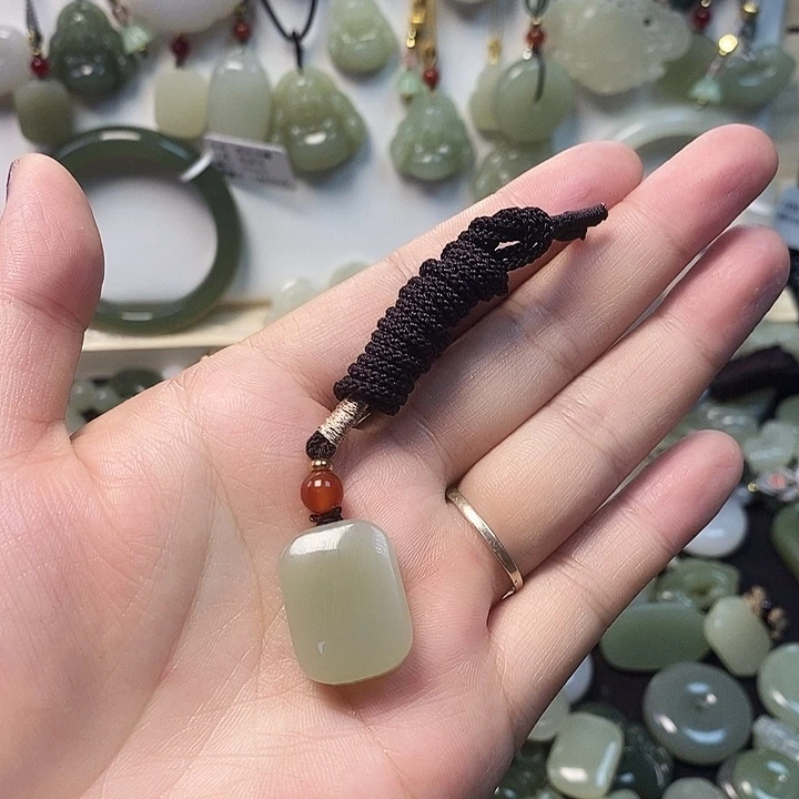 和田玉未镶嵌颈饰平安无事牌1860