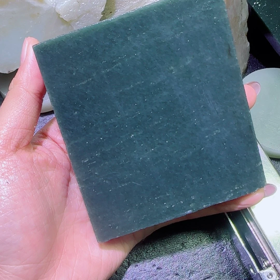 吴***磊和田玉未镶嵌珠宝半成品