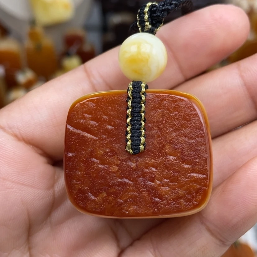 【闪购商品】琥珀颈饰未镶嵌