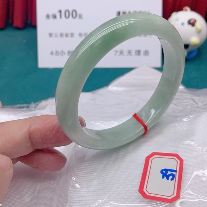 翡翠手镯未镶嵌3999999999