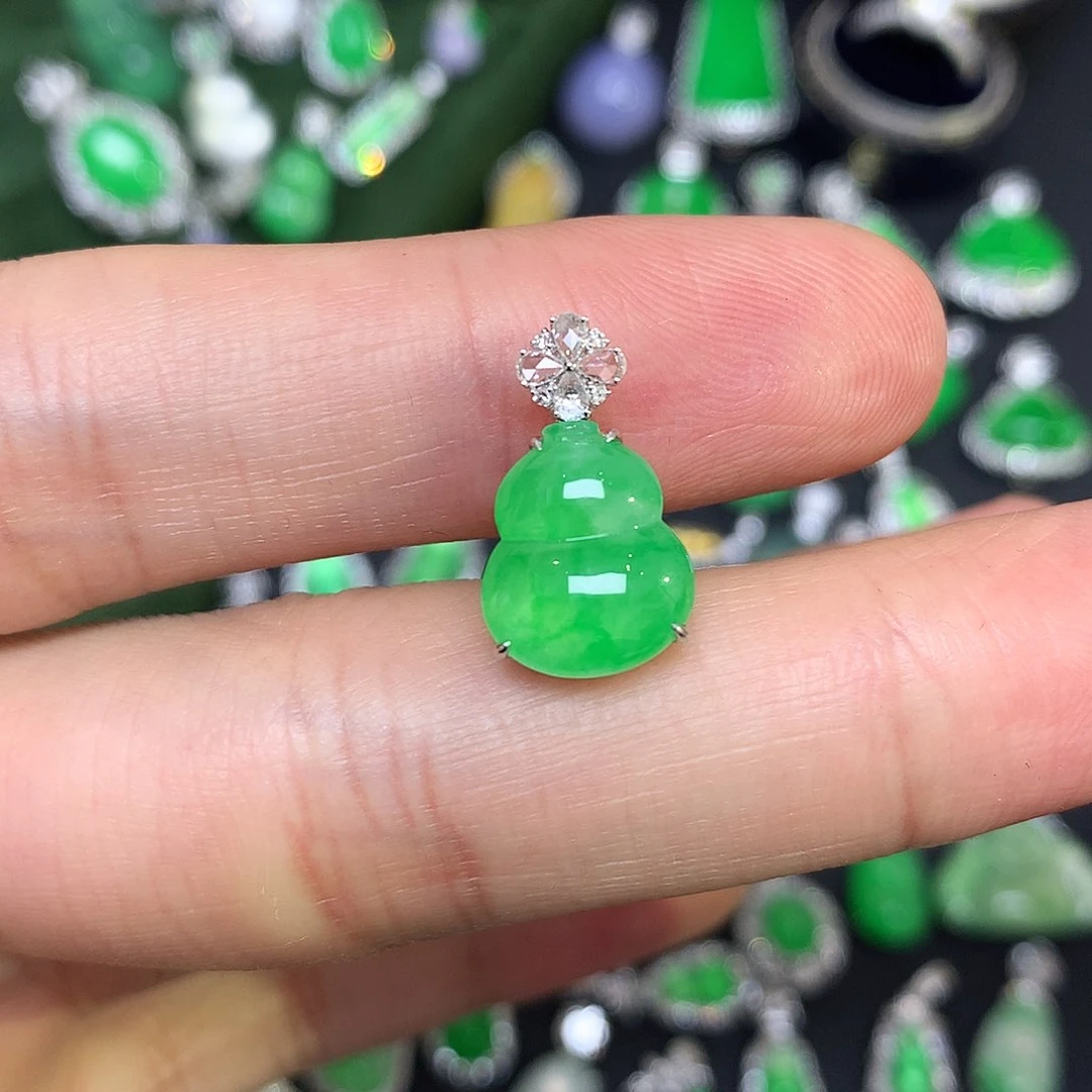 吊坠(不含链)18K金镶嵌翡翠