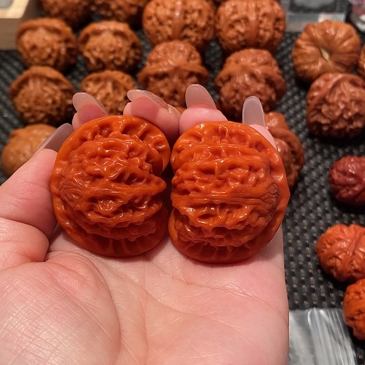 文玩核桃吊坠42宫灯0693