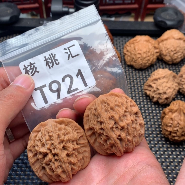 文玩核桃吊坠马老四
