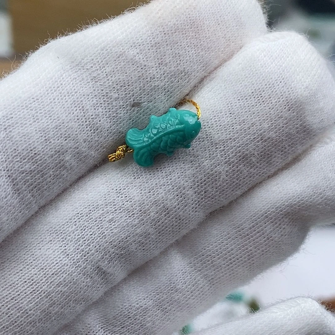 绿松石未镶嵌珠宝奇石