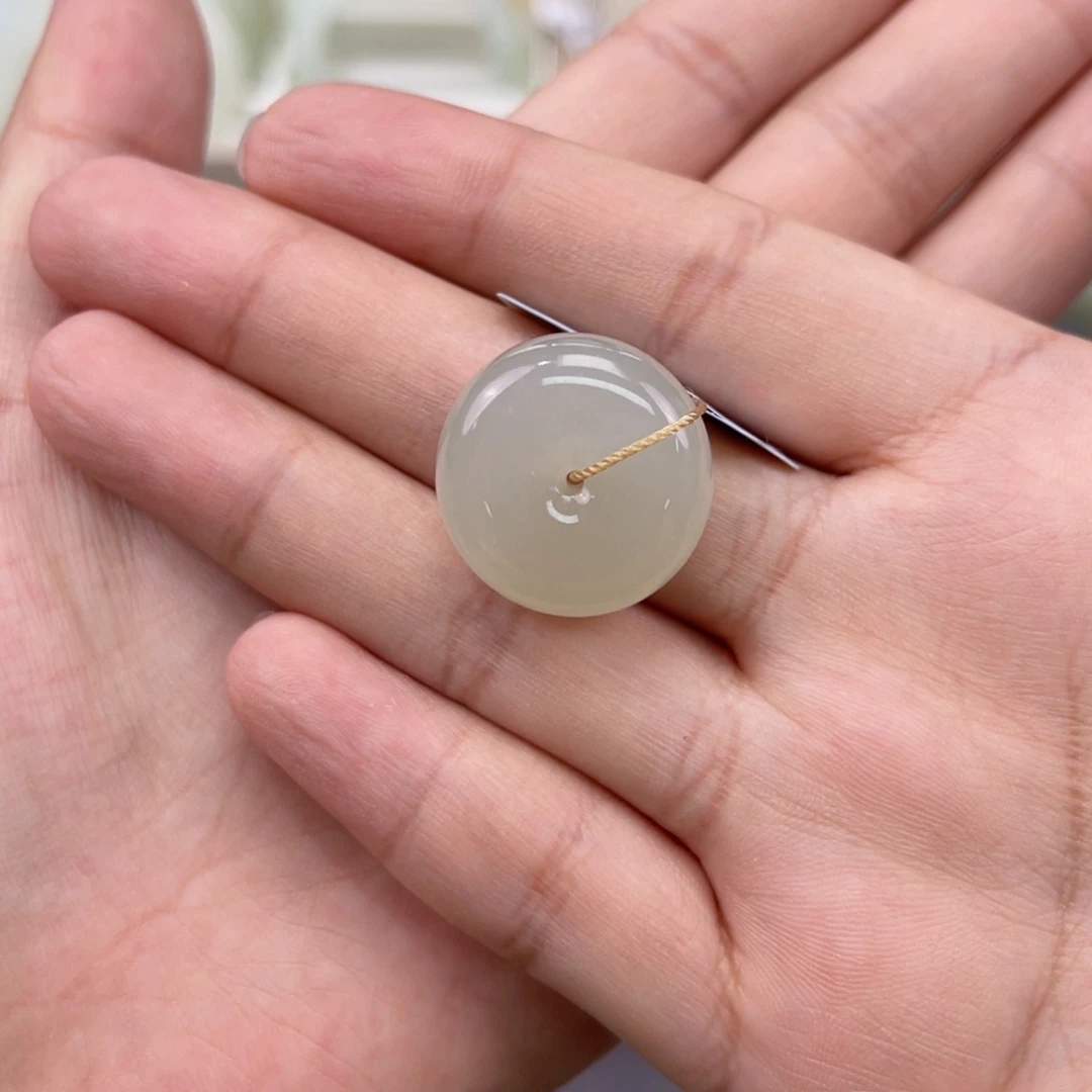 和田玉手镯未镶嵌多样性发货 拍一发一