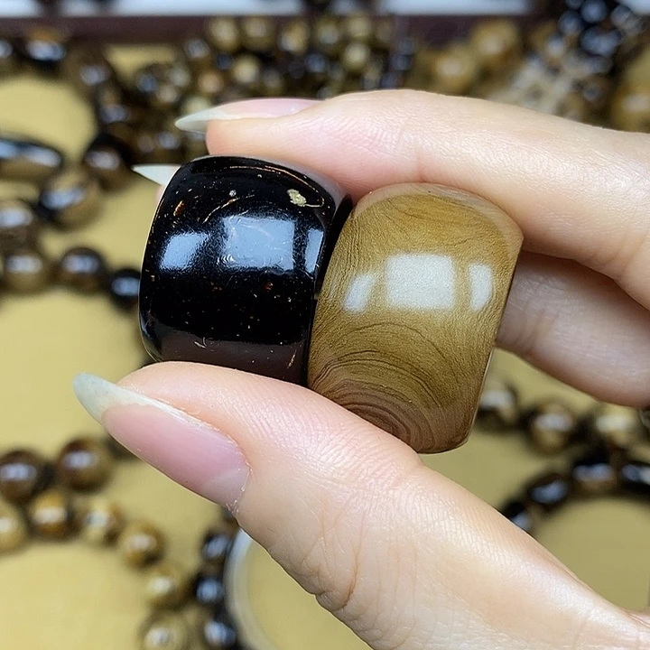 香榧木凱*~精品血柳扳指2个