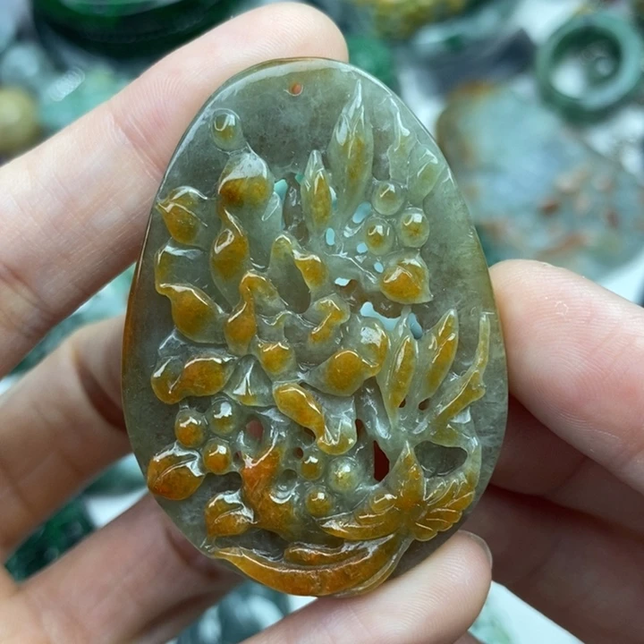 颈饰未镶嵌翡翠吊坠