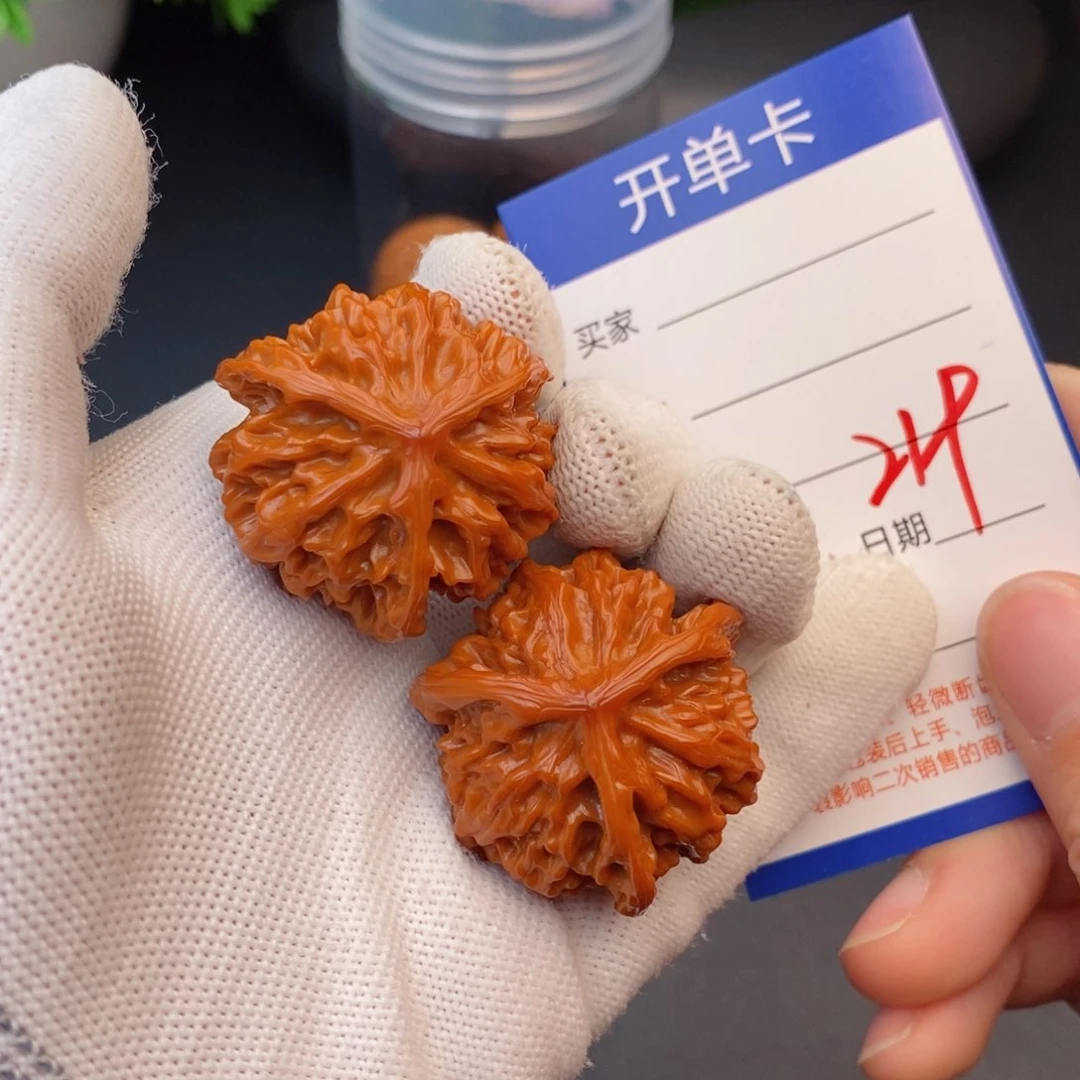 文玩核桃把件36三棱219