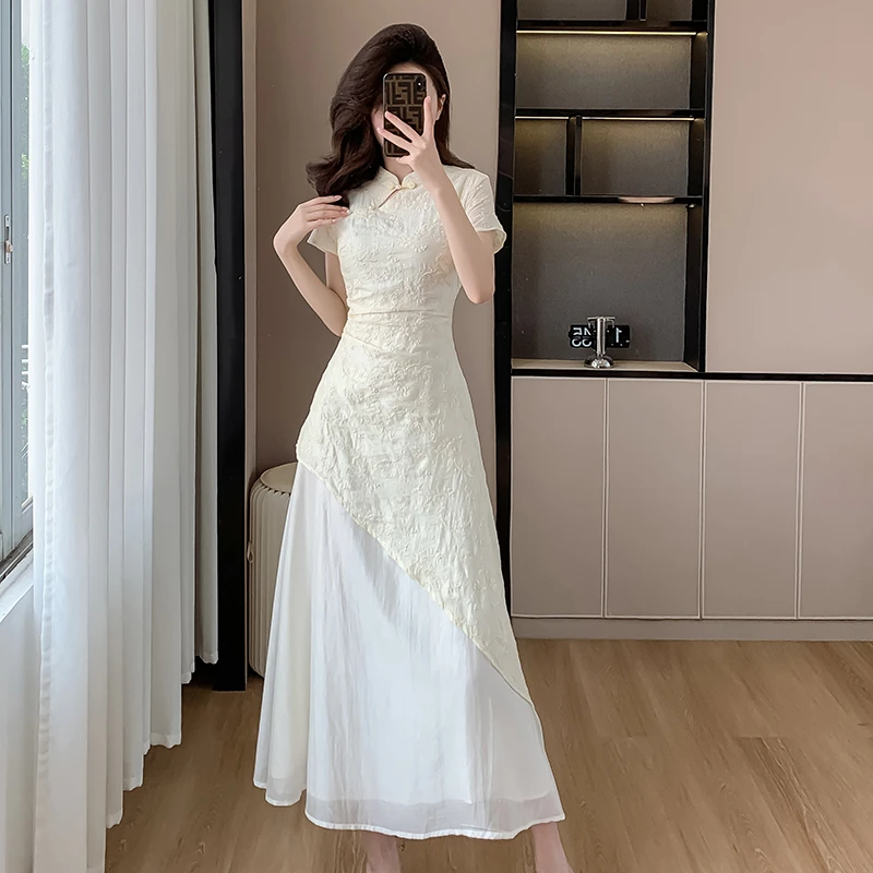 2025夏季新款新中式禅意杏色温柔小清新不规则长款绣花连衣裙