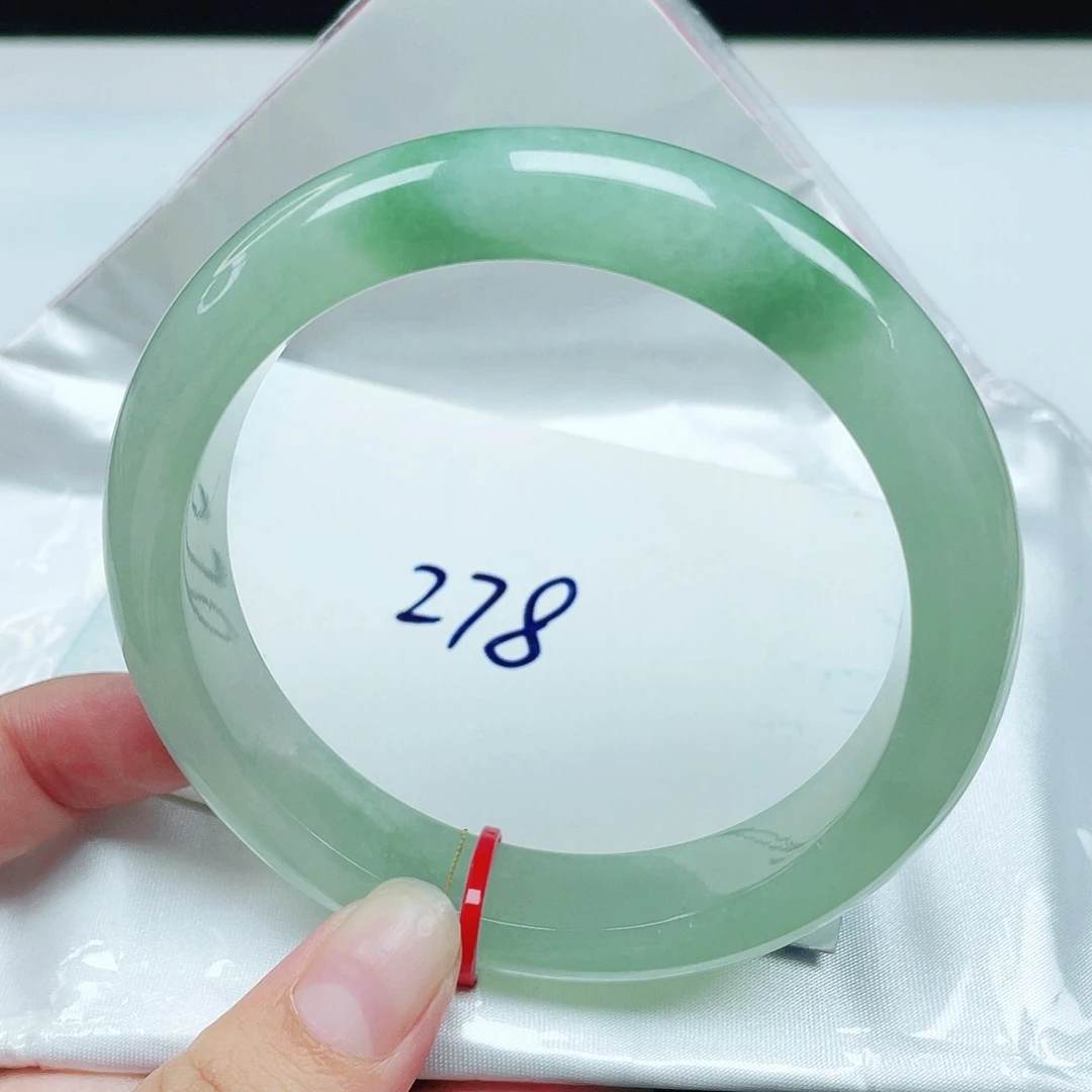 翡翠未镶嵌手镯正圈62