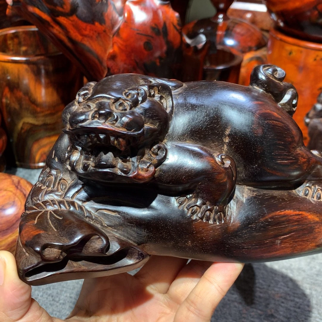 否***1木大红酸枝整木雕刻貔貅