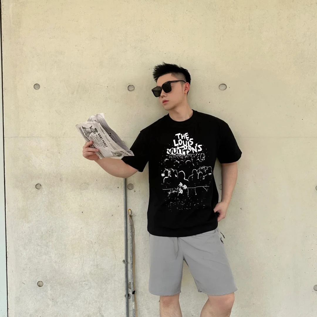 全新未使用 LouisVuitton/路易威登 LV 黑色字母乐队印花短袖 L码