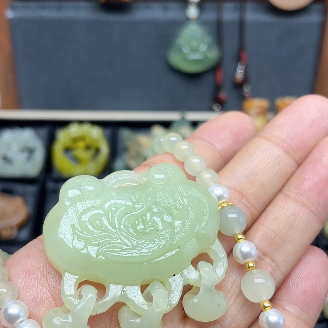 未镶嵌蛇纹石玉项链