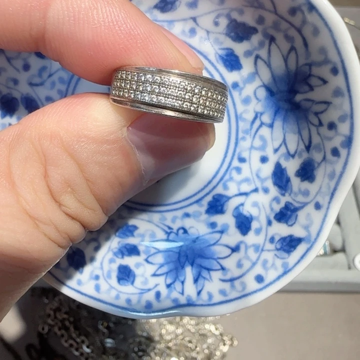 瓷片裴***柔瓷器的制作工艺