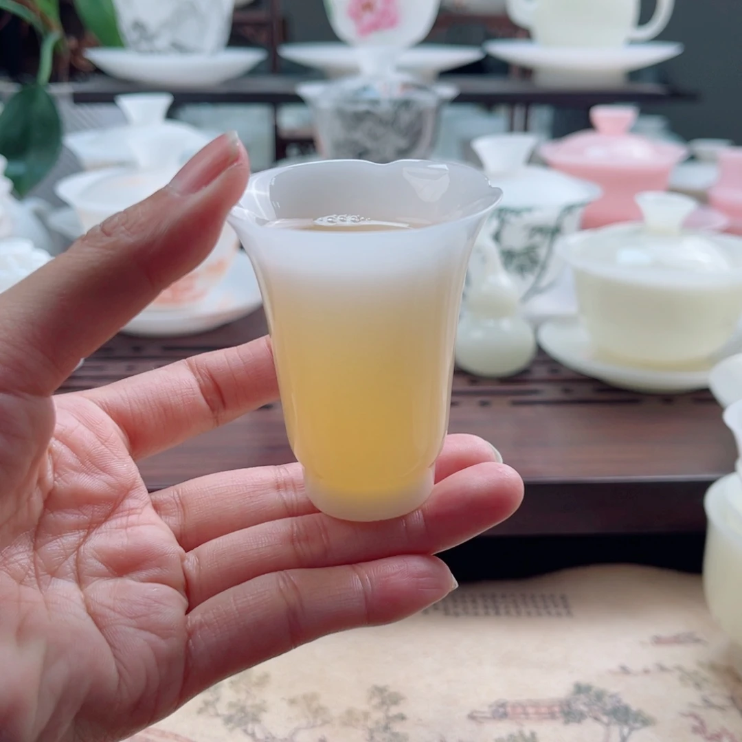 高档璞玉全品花口50毫升