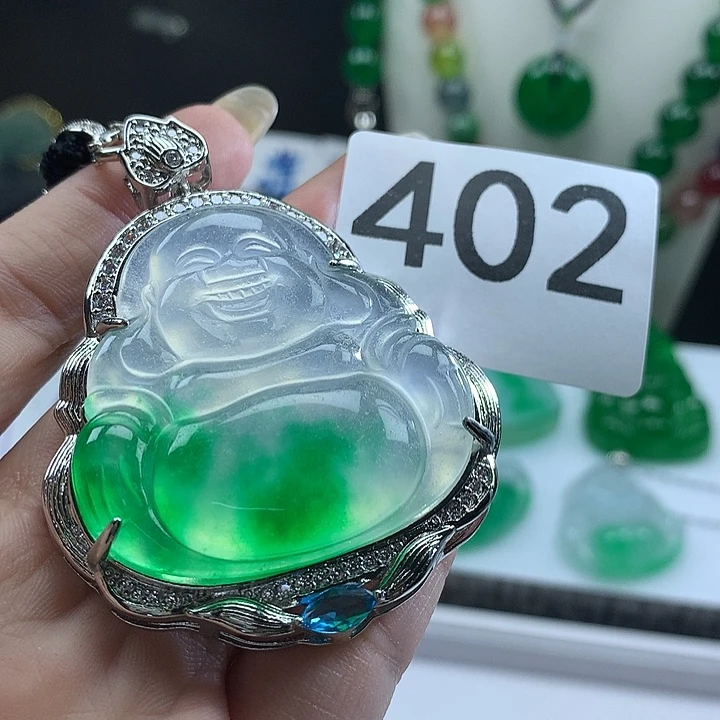 翡翠未镶嵌吊坠(赠链)