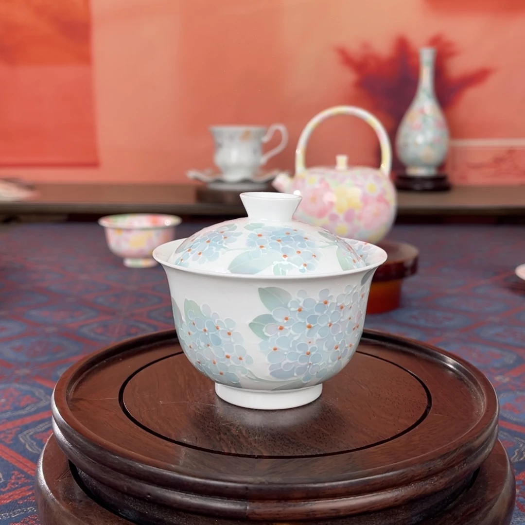 绣球花手绘釉下彩两才盖碗