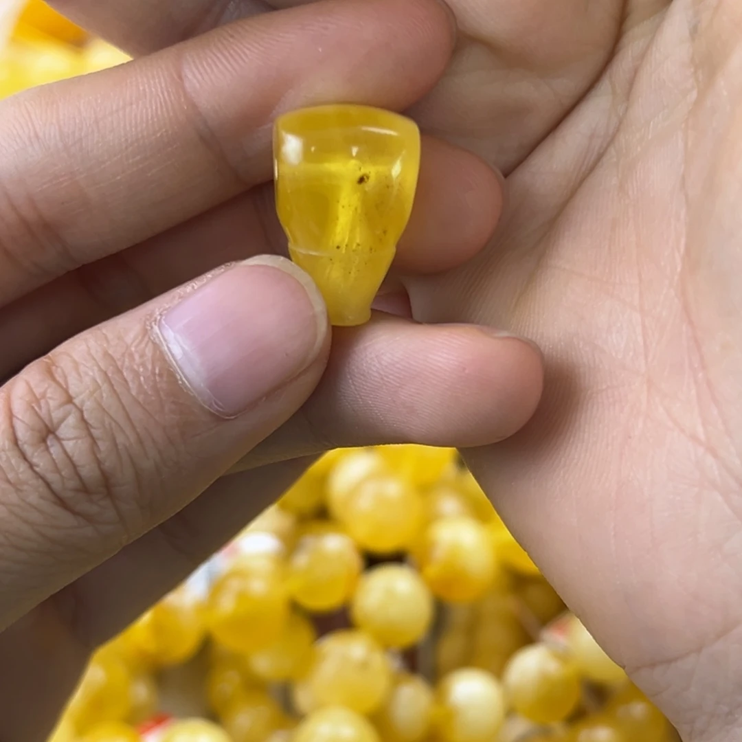 琥珀未镶嵌珠宝奇石