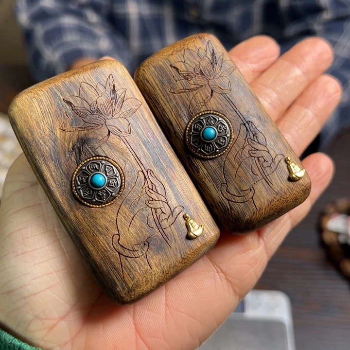 吊坠沉香白棋牌多样性发一串