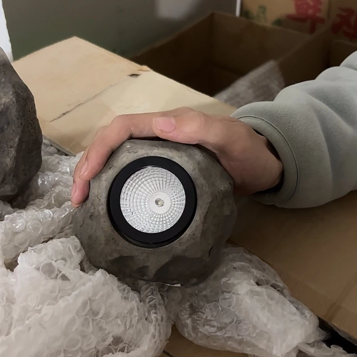 瓷片样品哟哟呀样品哟小石头灯