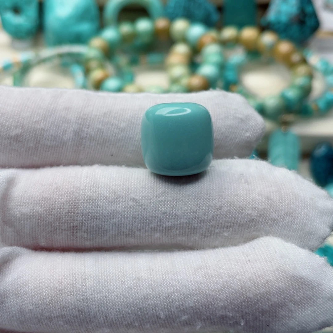 绿松石未镶嵌珠宝奇石16