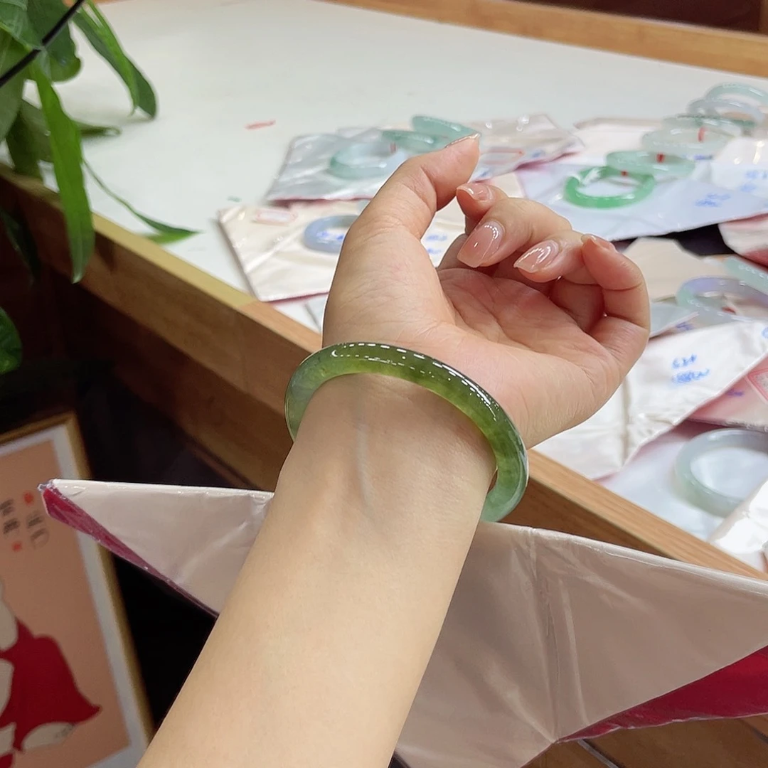 翡翠手镯未镶嵌16 号链接