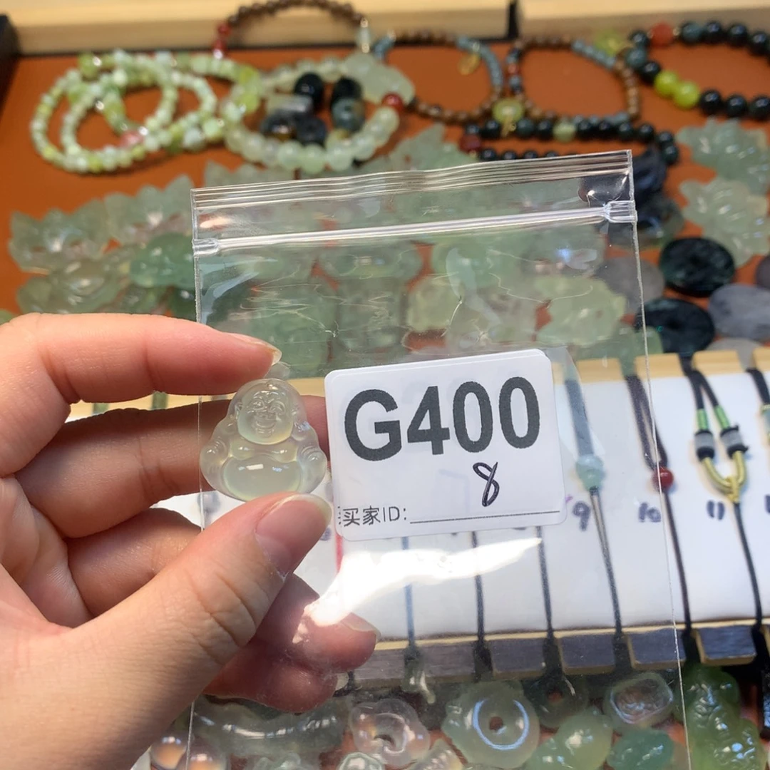 微***阳合金蛇纹石玉颈饰