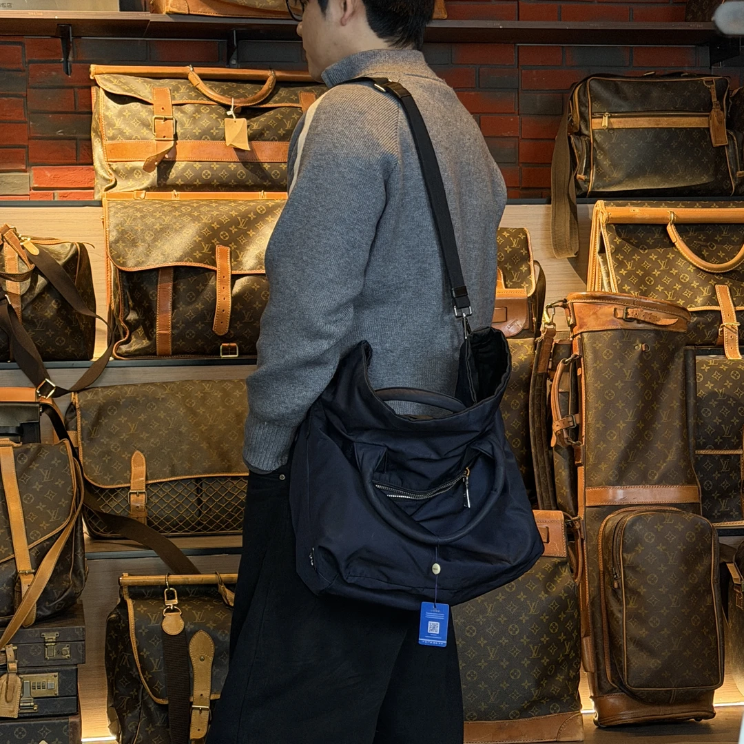 95新 Prada/普拉达 经典藏青蓝双面可背 单肩包斜挎包男包