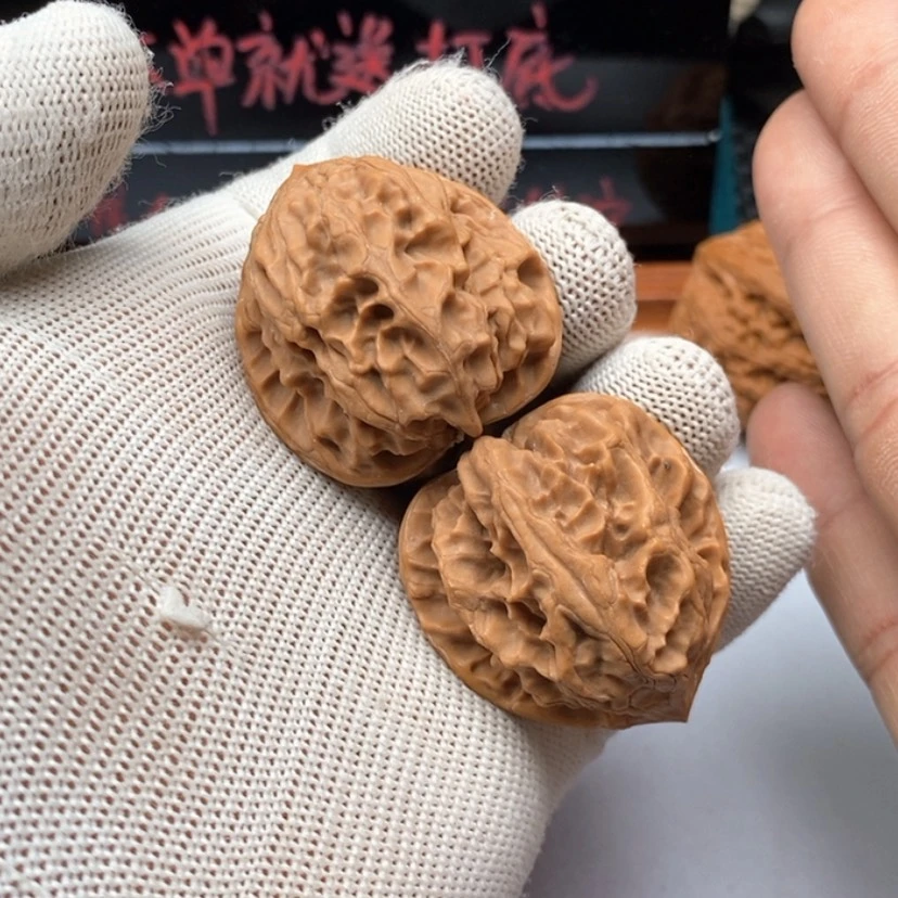 【闪购商品】文玩核桃把件130战戟