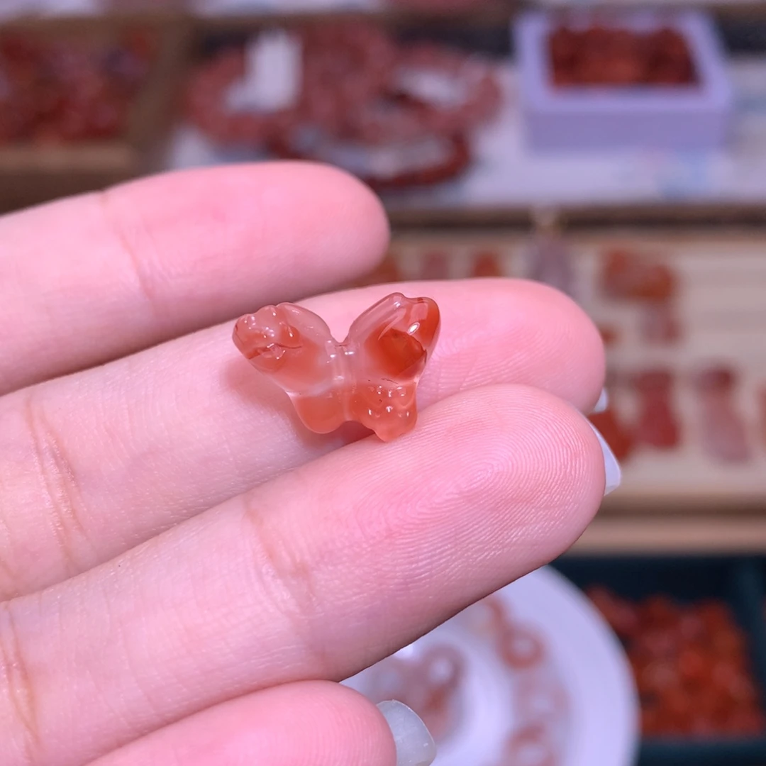 南红玛瑙未镶嵌珠宝半成品蝴蝶