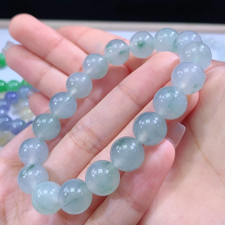 翡翠手链未镶嵌翡翠