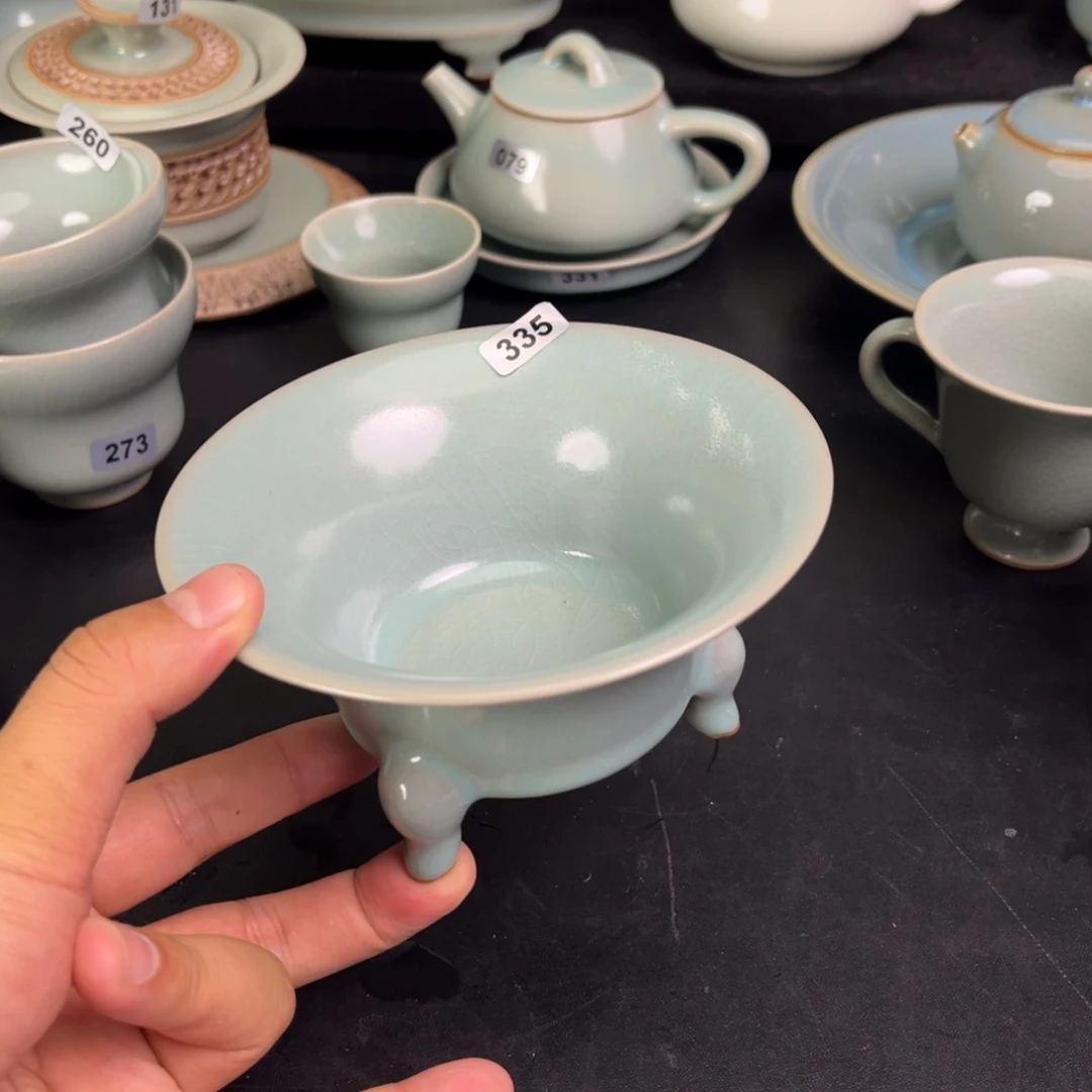 【闪购商品】三足炉微瑕