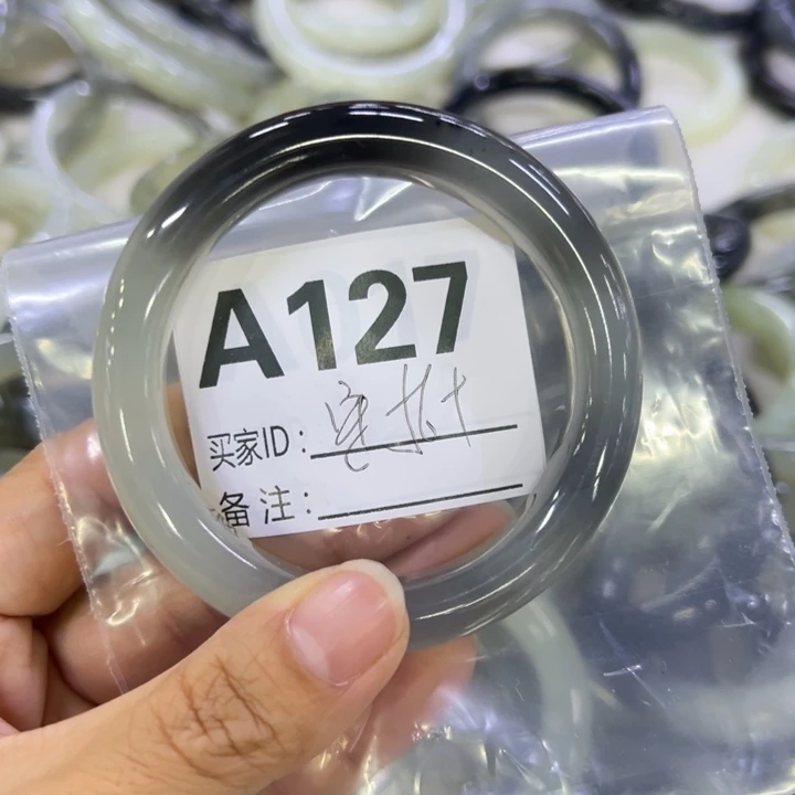 守***约蛇纹石玉未镶嵌手镯