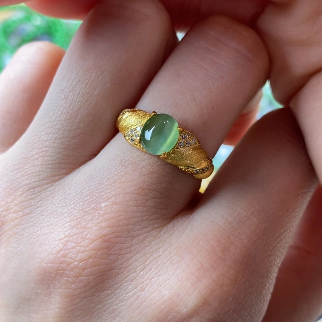 和田玉银S925镶嵌戒指果绿一线猫戒指