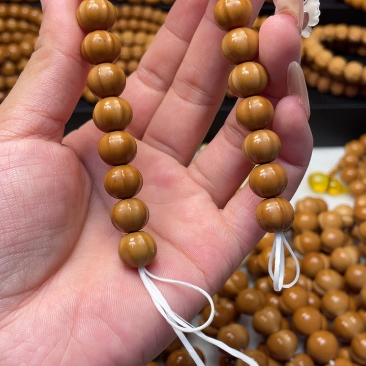 今***么猴头核桃吊坠微瑕小鲨鱼