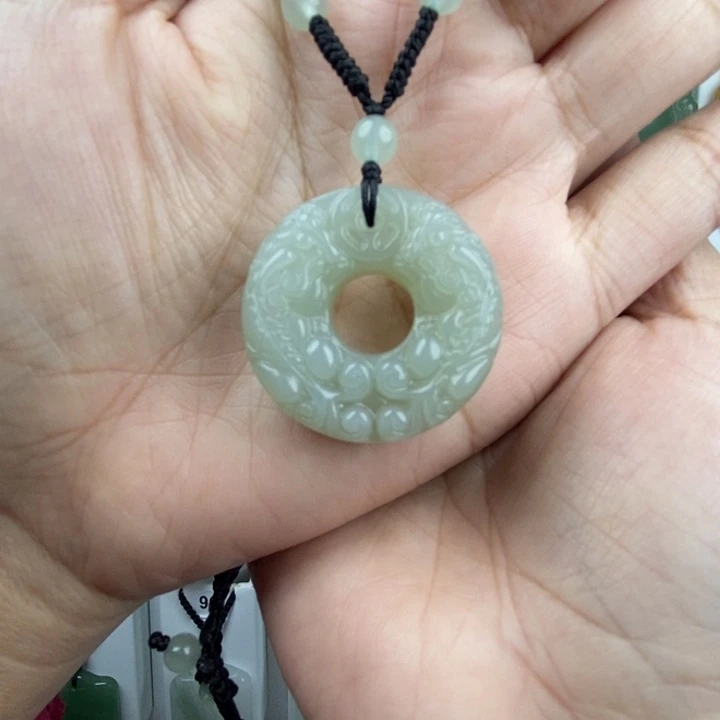 金***1和田玉未镶嵌颈饰