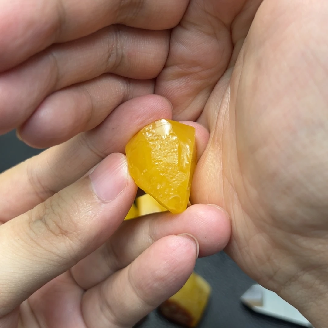 定制蜜蜡未镶嵌大****n蜜蜡