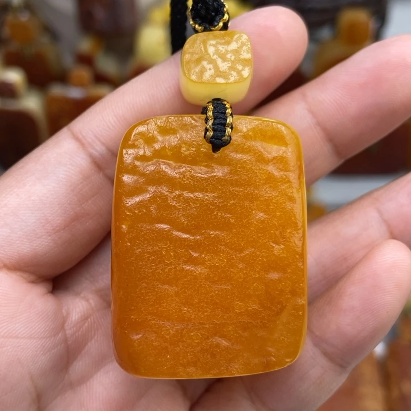 【闪购商品】琥珀颈饰未镶嵌